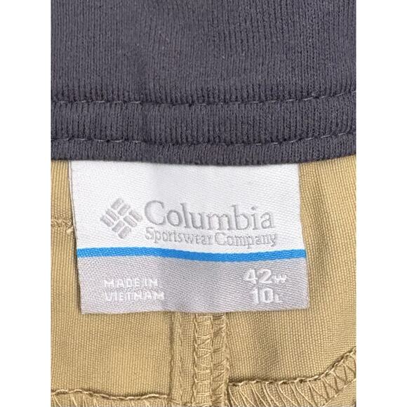 Columbia Men’s Omni Shade Beige Shorts Size 42x10 UPF Protection Omni Wick - Picture 4 of 7
